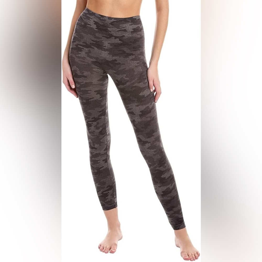 SPANX Camo Look At Me Now Leggings Size Large Grey Seamless High Waist